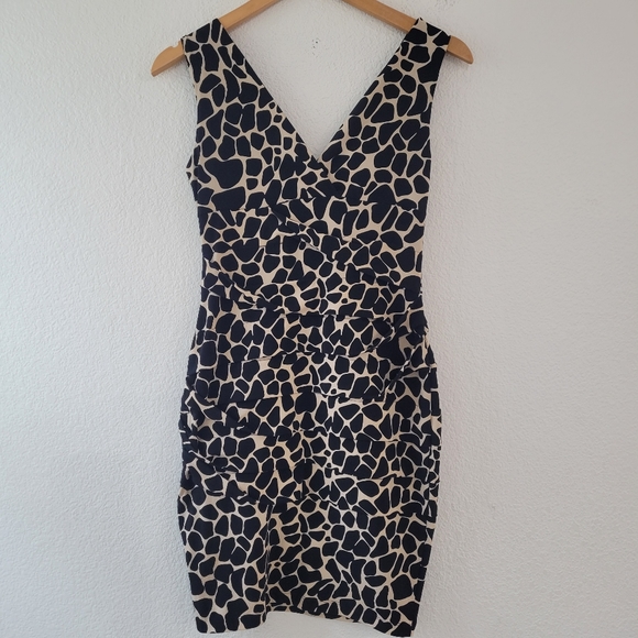 Enfocus Studio Black and Cream Sleeveless Bodycon Ruched Dress Size 4 EUC - Picture 8 of 8